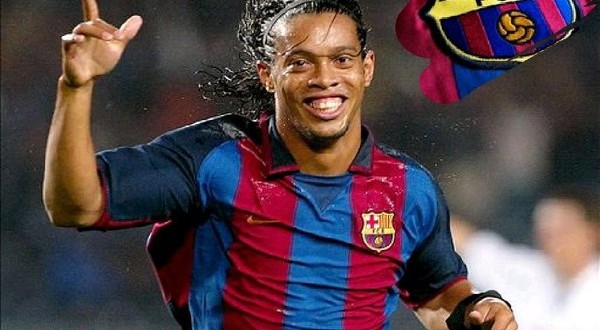 ronaldinho-po-10-latach-wraca-do-fc-barcelony-sportowyring-com